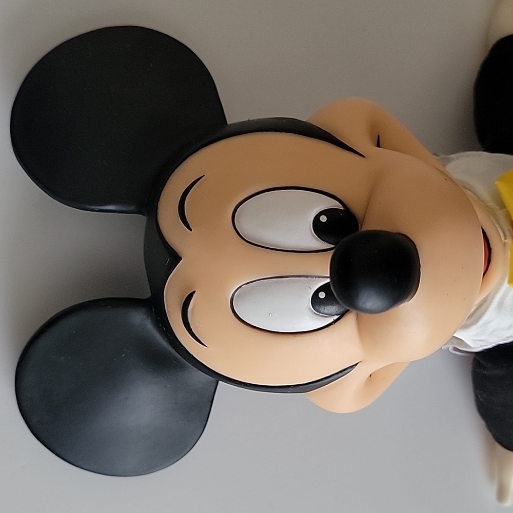 Mickey Mouse - Picture 6 of 9